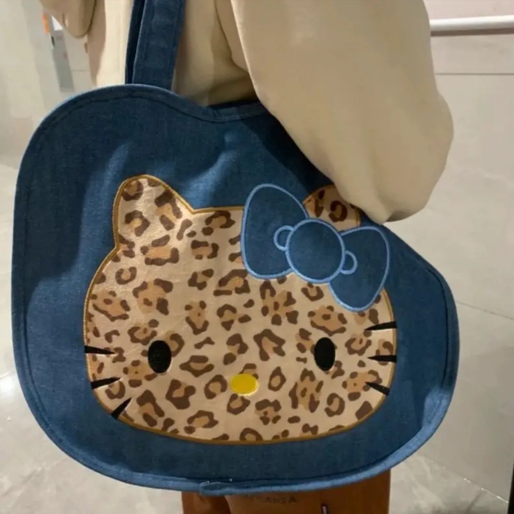 NIP Hello Kitty Denim Leopard Large Tote High-Capacity Spacious Sturdy